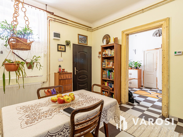 Szeged Rókusi lakás bérleti joga elcserélhető kisebb lakásra