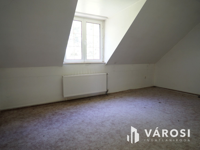 Miklósfán lehetőségekben gazdag, egyedi családi ház