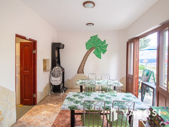 Üzlethelyiség, étterem