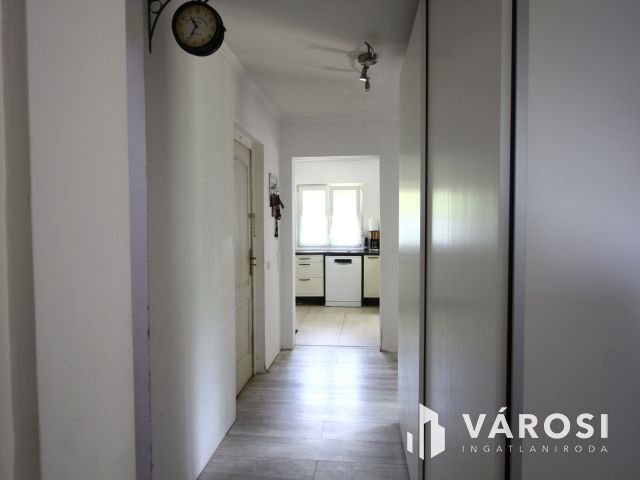 Napelemes tanya Balástyán