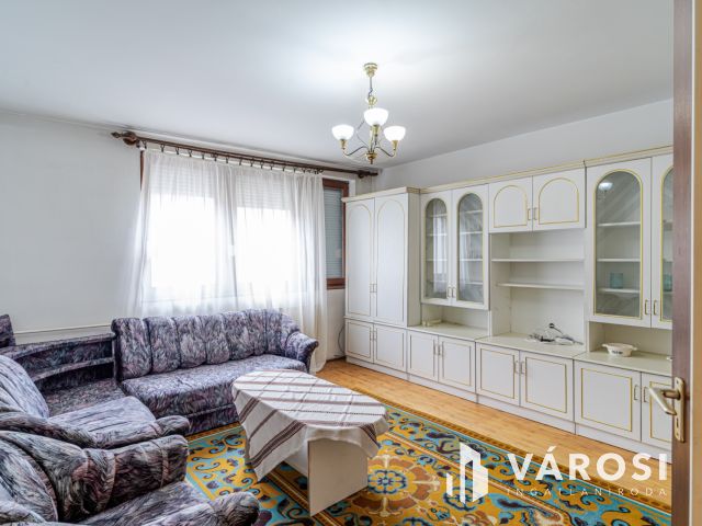 Tégla lakás Móraváros szívében