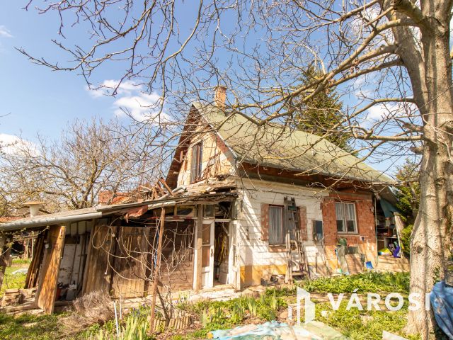 Nagykovácsiban felújitandó, vagy bontandó ház ! Döntse el Ön