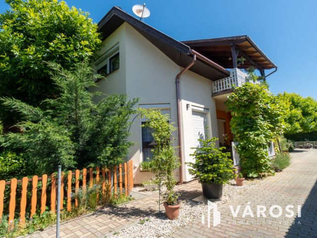 Családi ház és apartman egyben-kiváló befektetési lehetőség