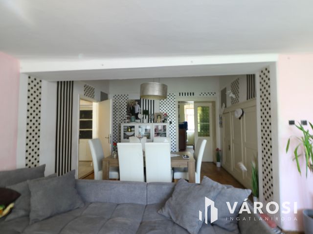 Két ház egy áráért a belvárosban