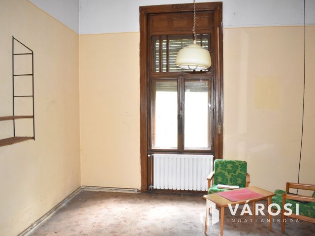 Egyedi stílus, tégla falazat, tágas terek Eleken!