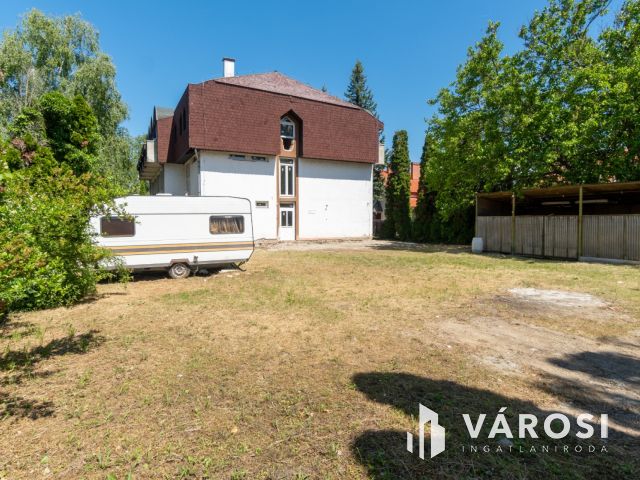 Kiváló befektetési lehetőség az Aranyparton