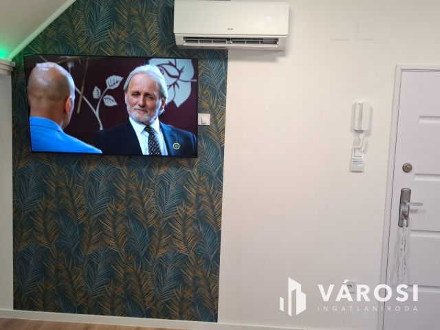 Két lakás egyben, kiváló befektetés Siófok szívében