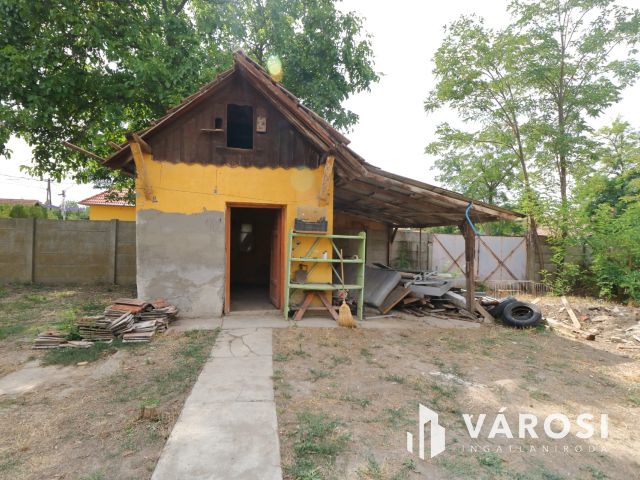 Tótkomlósi családi ház eladó