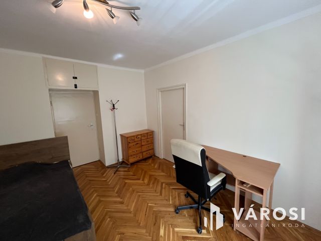 Debrecen, Egyetem melletti jó lakás jó helyen!