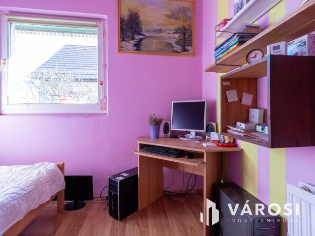 Tégla falazatú, 3 szobás családi ház Jamina elején