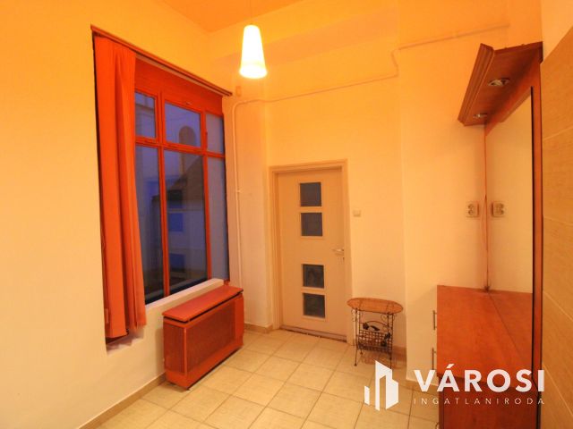 Páratlan lehetőség a belváros szívében.