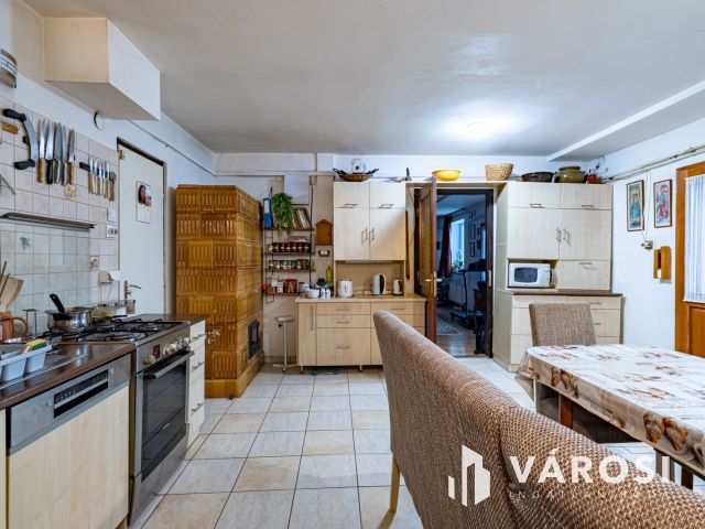 Családi ház Ürömön, akár három generációnak