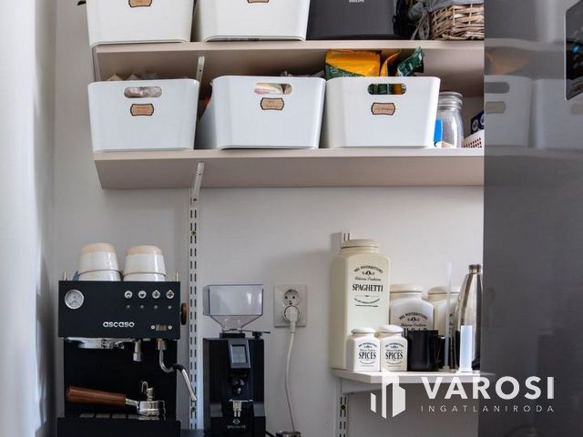 Nagyon Szép Lakás, Nagyon Jó Helyen!