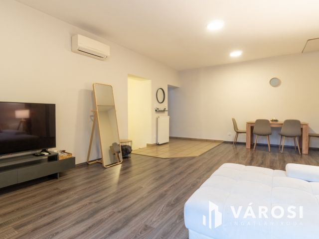 Modern lakás a víztorony szomszédságában