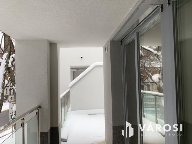 Azonnal költözhető lakás a belváros szívében