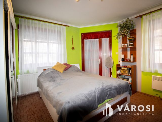 Szép és szuper jó családi ház Gyulaváriban