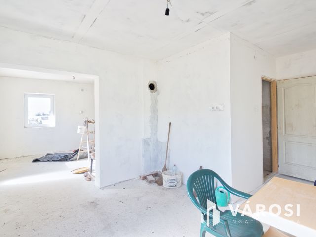 Kiváló adottságú, 2025-ös építésű telephely eladó