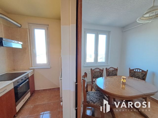 Agrárhoz közeli 2 erkélyes panel lakás eladó