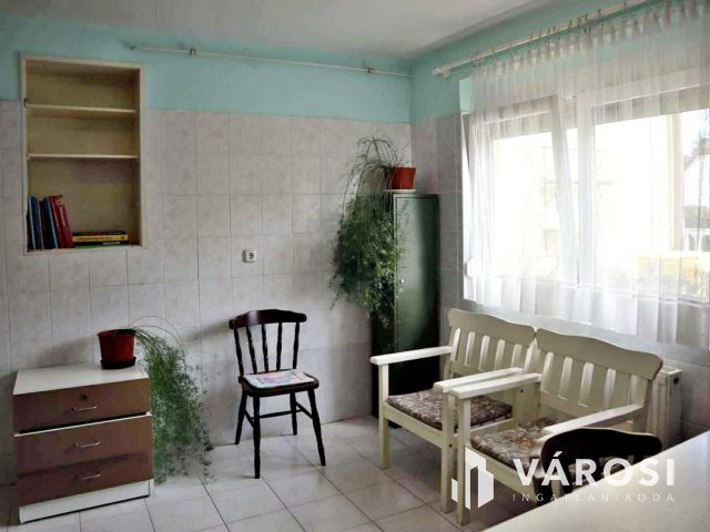 Balatonmáriafürdőn, családi ház, 150m-re a víztől