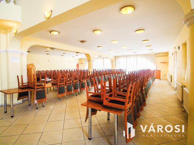 Rendezvényközpont + panzió