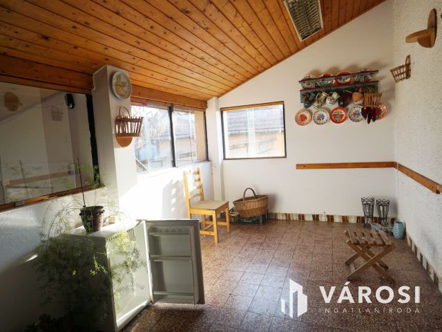 Otthon, vállalkozás és befektetés Gyál központi részén