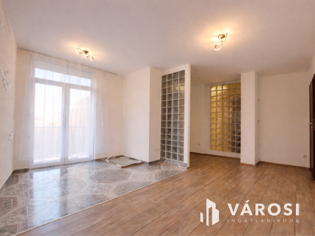 Debrecen-Nagyerdő kiemelt övezetében lakás ELADÓ