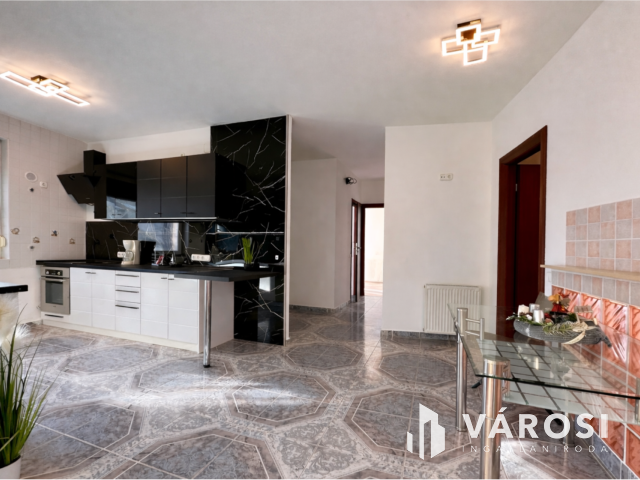 Debrecen-Nagyerdő kiemelt övezetében lakás ELADÓ