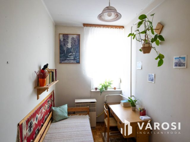 Eladó sestakerti lakás, formáld saját ízlésed szerint!