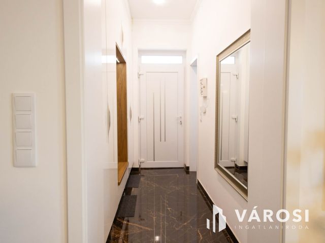 Gyönyörű pallagi ház jó környéken eladó