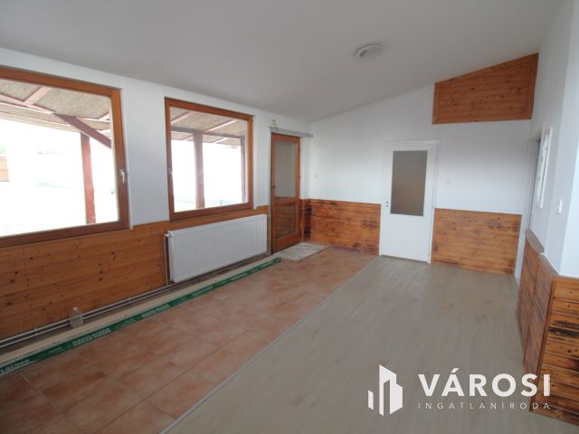 Azonnal költözhető, felújított otthon