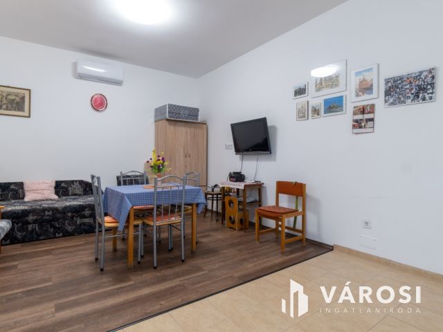 Két lakrészes családi ház Szabadifürdőn