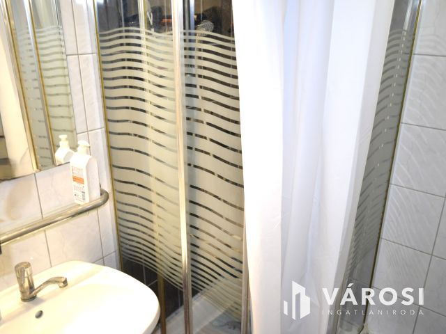 1,5 szoba+erkély! Szép panel lakás a Cholnokyn!