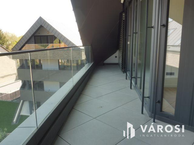 5 Csillagos penthouse Újszegeden Kiadó.