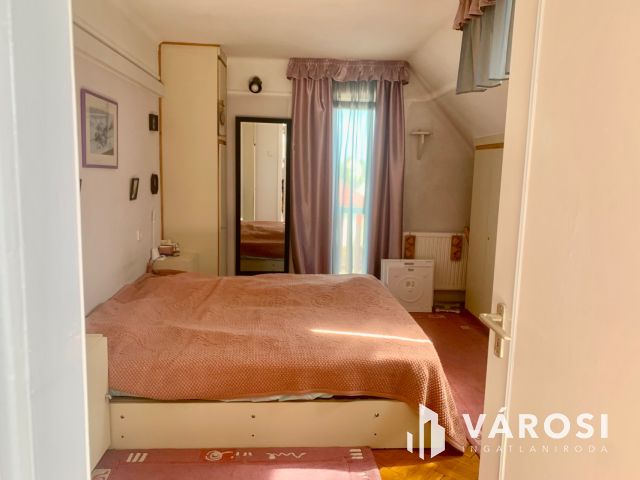 Nyíregyházán eladó 5 szobás  ház , sok lehetőséggel