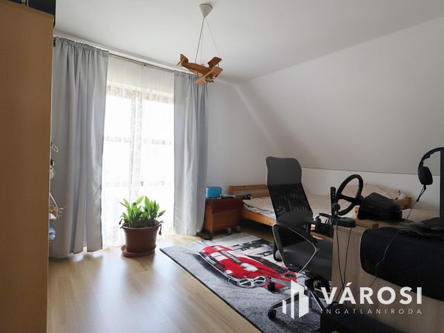 Tágas családi otthon hatalmas telekkel Mezőkövesden