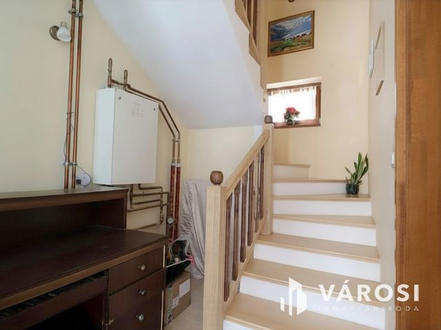 Tágas családi otthon hatalmas telekkel Mezőkövesden