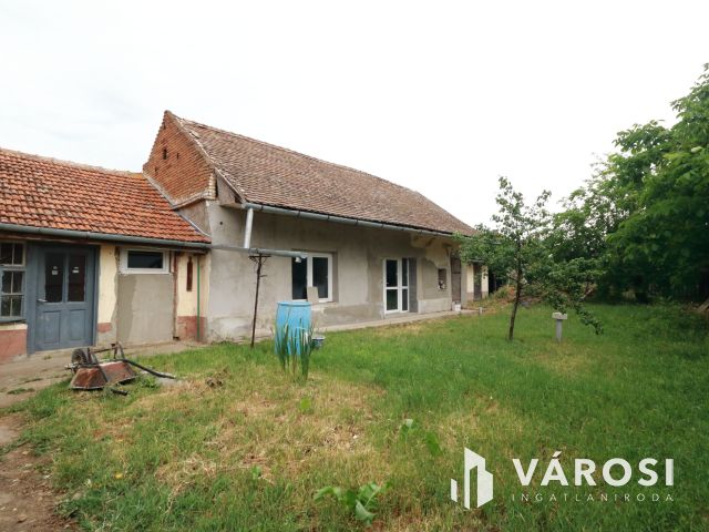 Két generációs családi ház