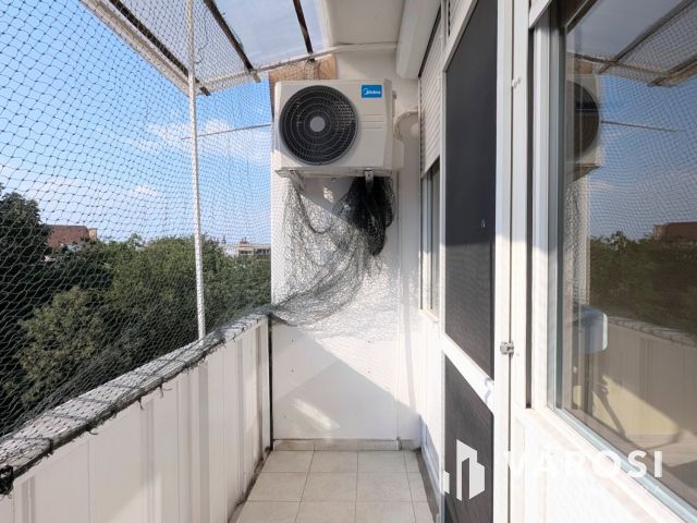 Napsütötte felújított erkélyes lakás garázs opcióval!