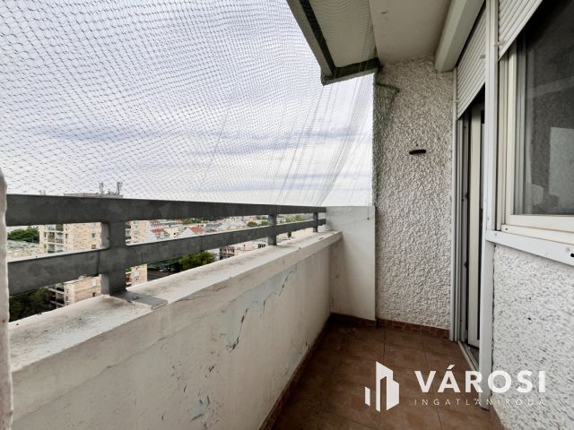 Belvárosi panoráma a Petőfi téren